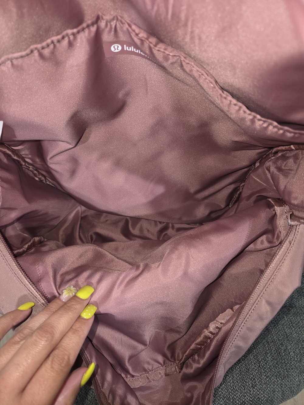 lululemon athletica Ashen Rose Everyday Backpack - Picture 7 of 9